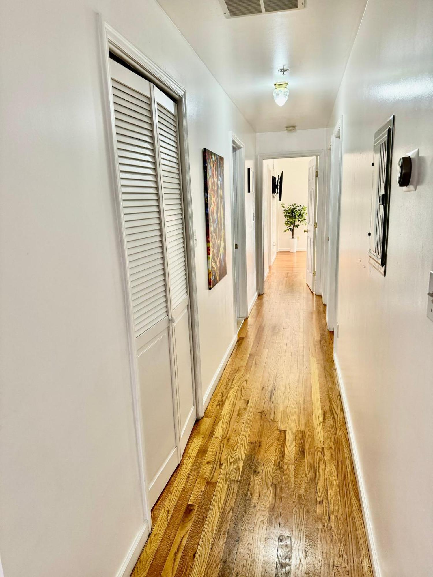 Stylish Evergreen Apartment By Newark Airport Exterior photo
